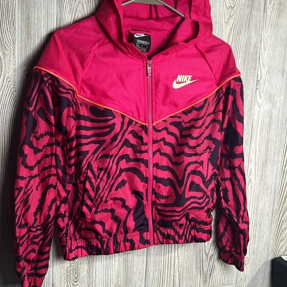 Nike Girl's Size L Fireberry "Glow in The Dark" Windrunner AOP Jacket - Picture 4 of 6